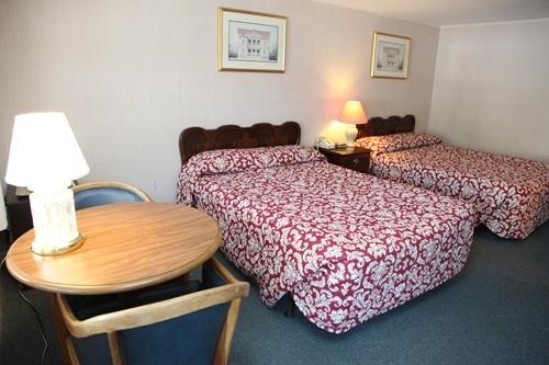 Centerville Corners Inn Room photo